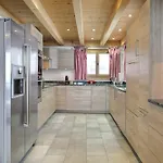 Alpine Chic Jaccuzi Sauna