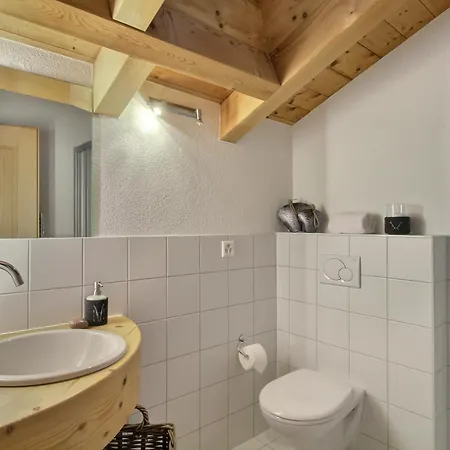 Chalet Alpine Chic Jacuzzi Sauna
