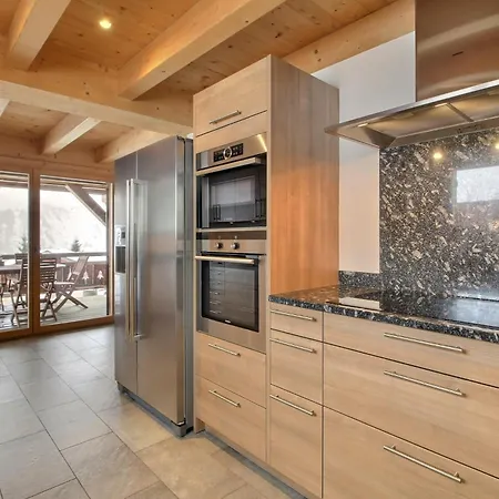 Alpine Chic Jacuzzi Sauna *