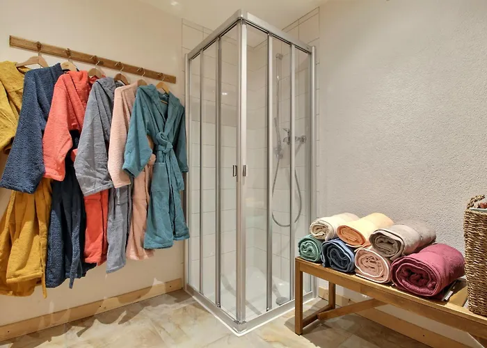 Alpine Chic Jaccuzi Sauna Chalet *