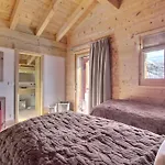 Alpine Chic Jaccuzi Sauna *